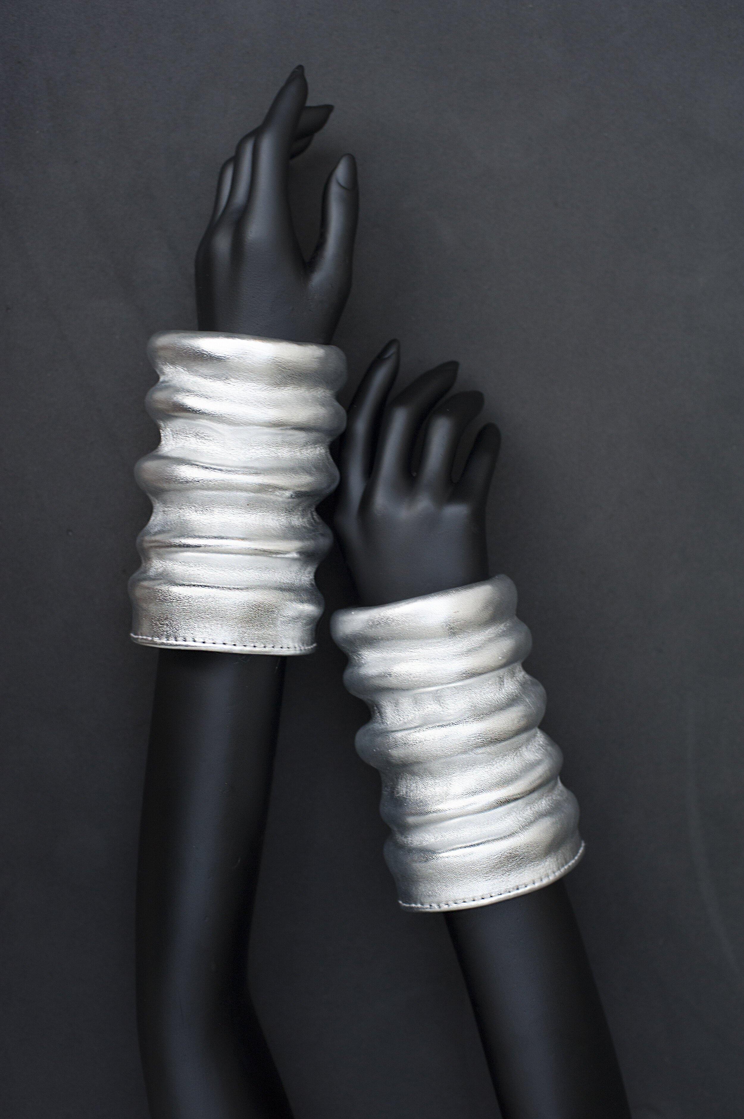 *Exclusive* Colored Jokull Wristbands - GELAREH