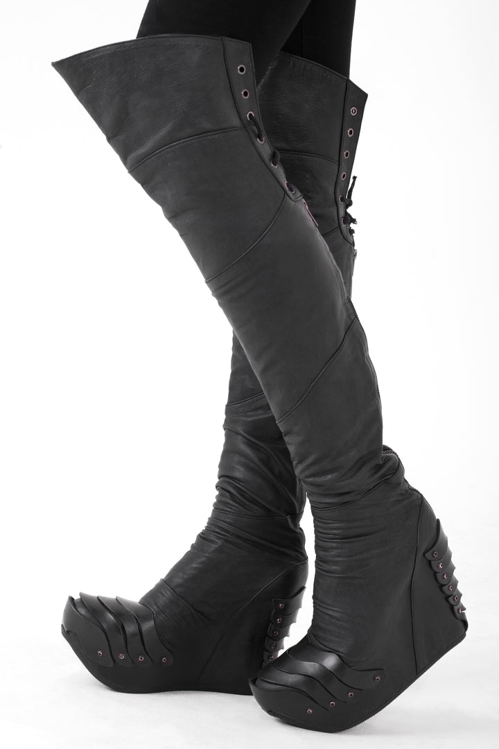 Plated Buccaneer boots - GELAREH